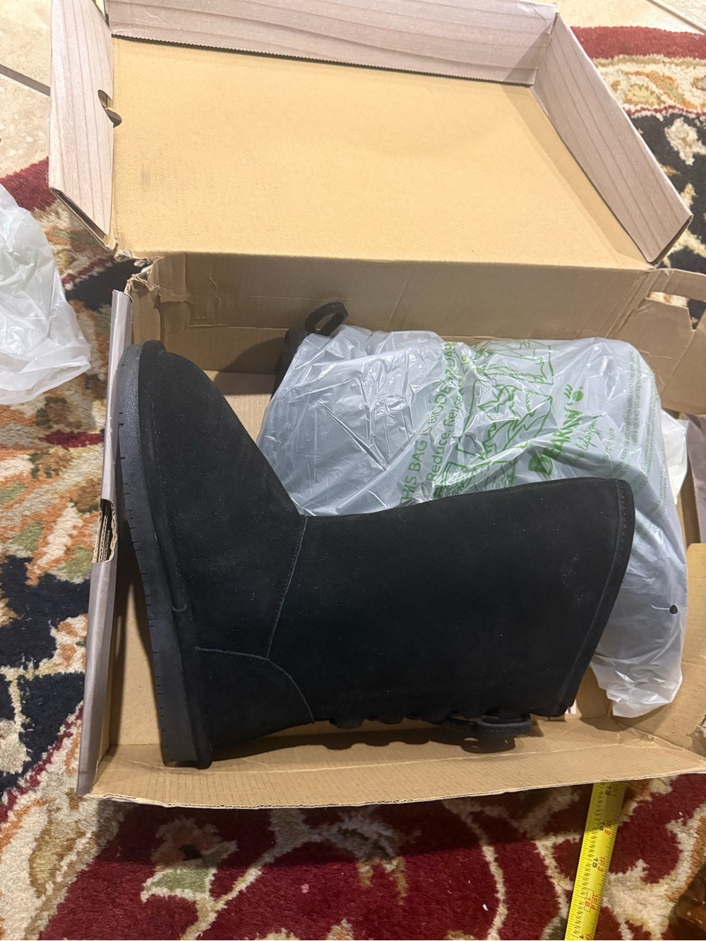 Bearpaw black boots kids size 4 brand new phylly youth